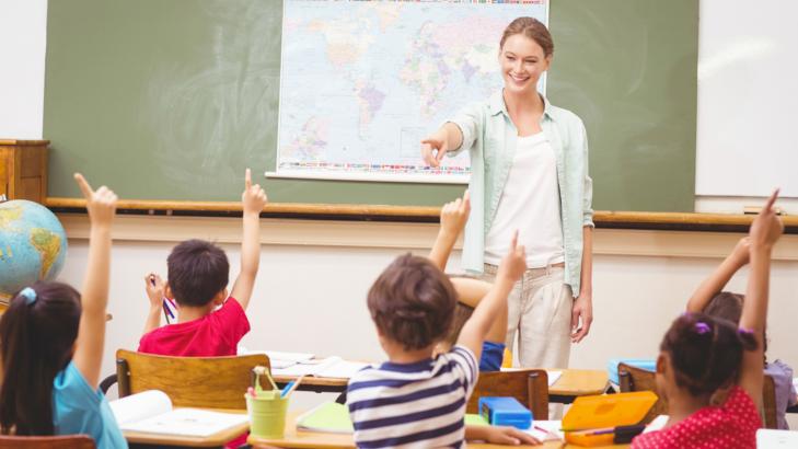 خصائص المعلم الفعال وأثره على التلاميذ