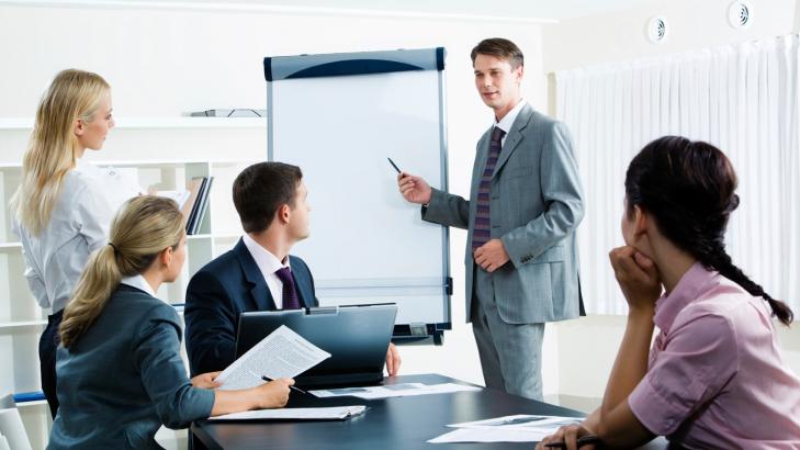 كيف تبني علامتك التجارية بكونك مدرباً؟  التدريب المجاني أو الجمعوي